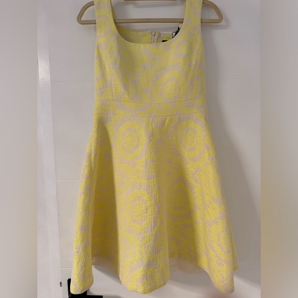 Ladies’ dress